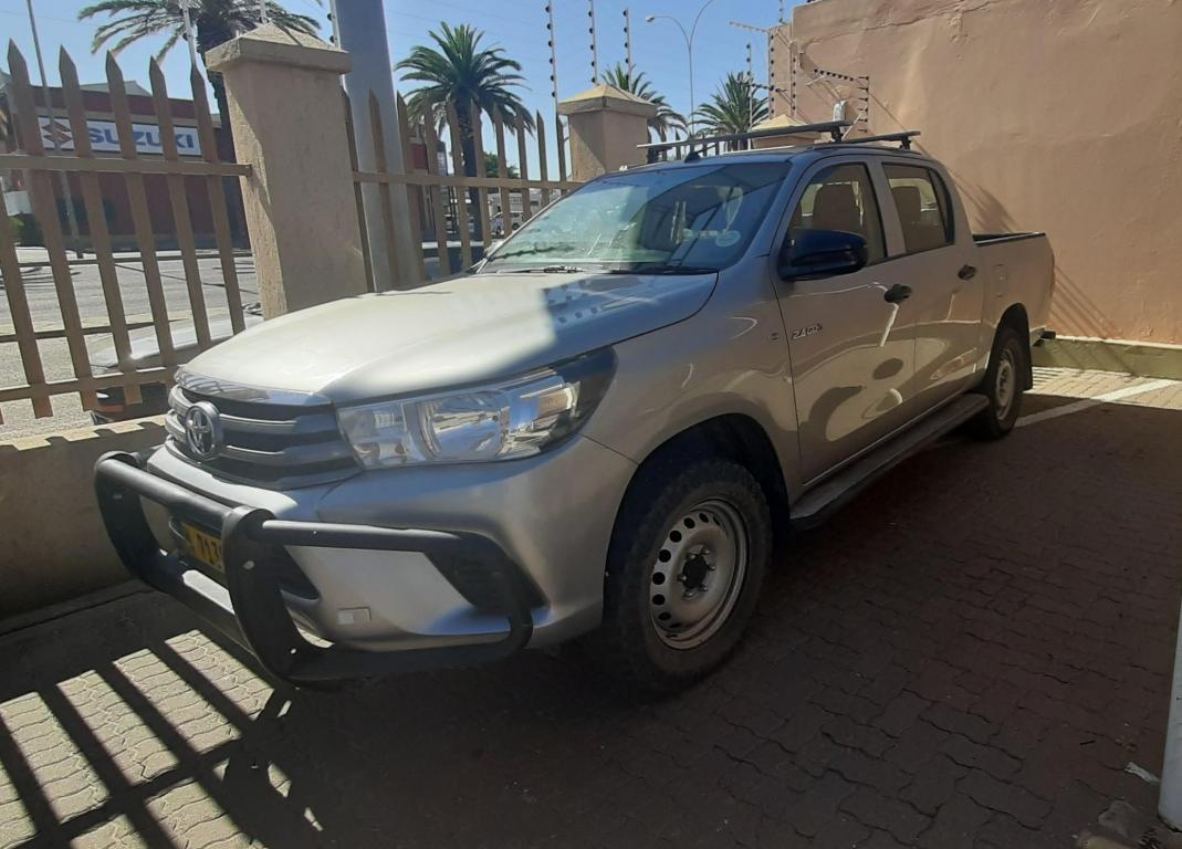 Toyota Hilux 2.4 Gd-6 Sr 4x4 P/u D/c '16 - Current