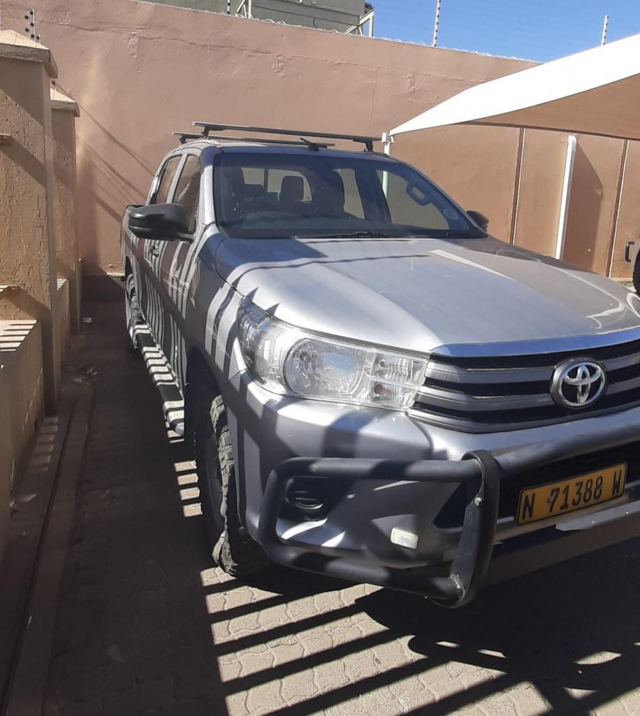 Toyota Hilux 2.4 Gd-6 Sr 4x4 P/u D/c '16 - Current