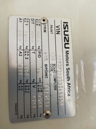 CHASSIS_MAKERS_PLATE